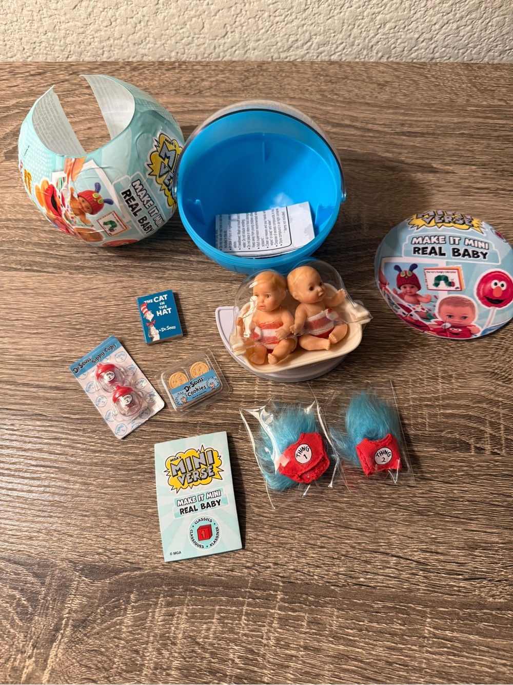 Ultra Rare! Make It Mini Real Baby
Classics~ Dr. Seuss's Thing 1 & Thing 2 Snack